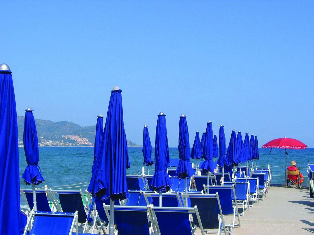 Hotel Moresco Diano Marina Exterior photo