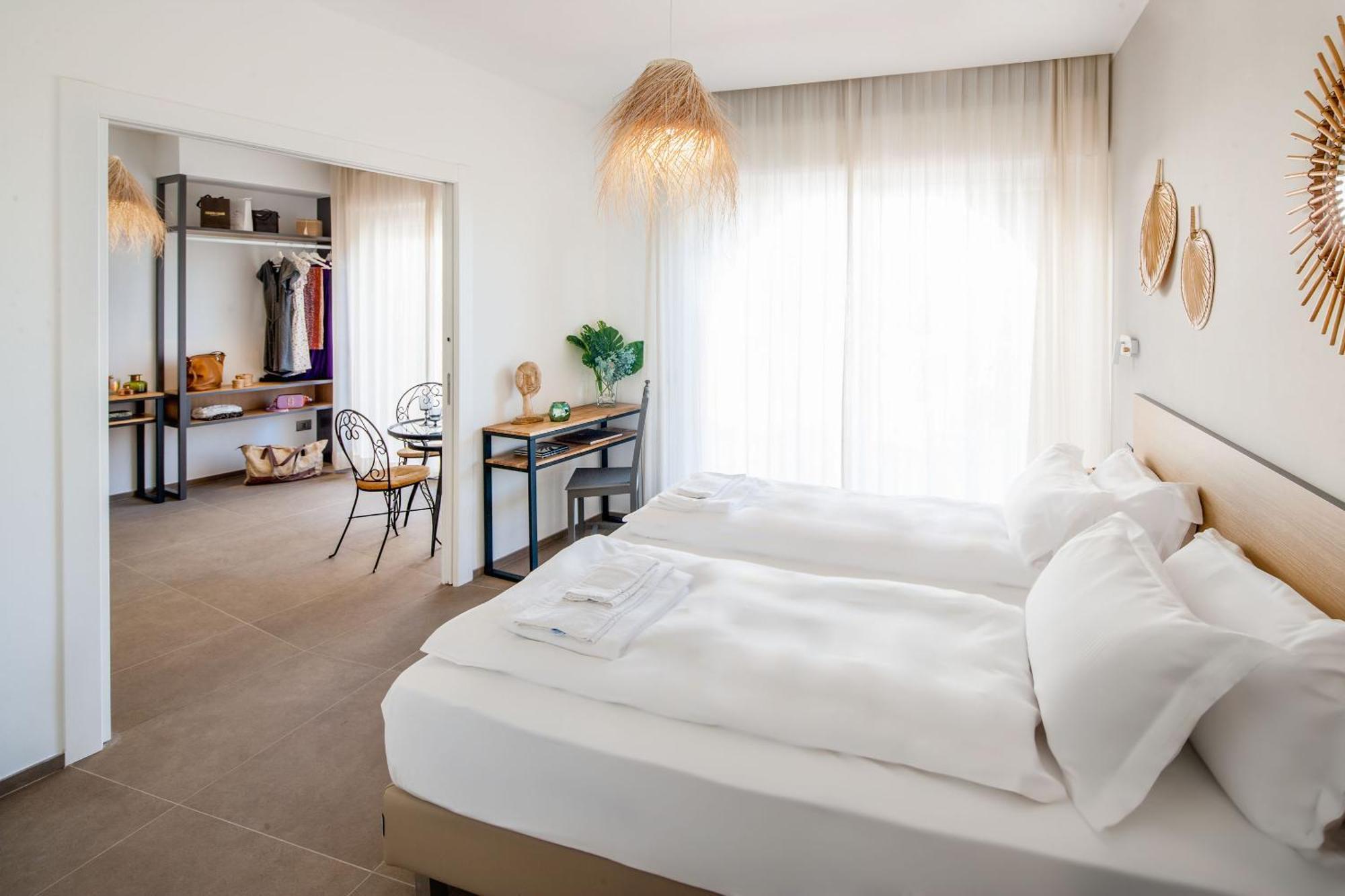 Hotel Moresco Diano Marina Exterior photo
