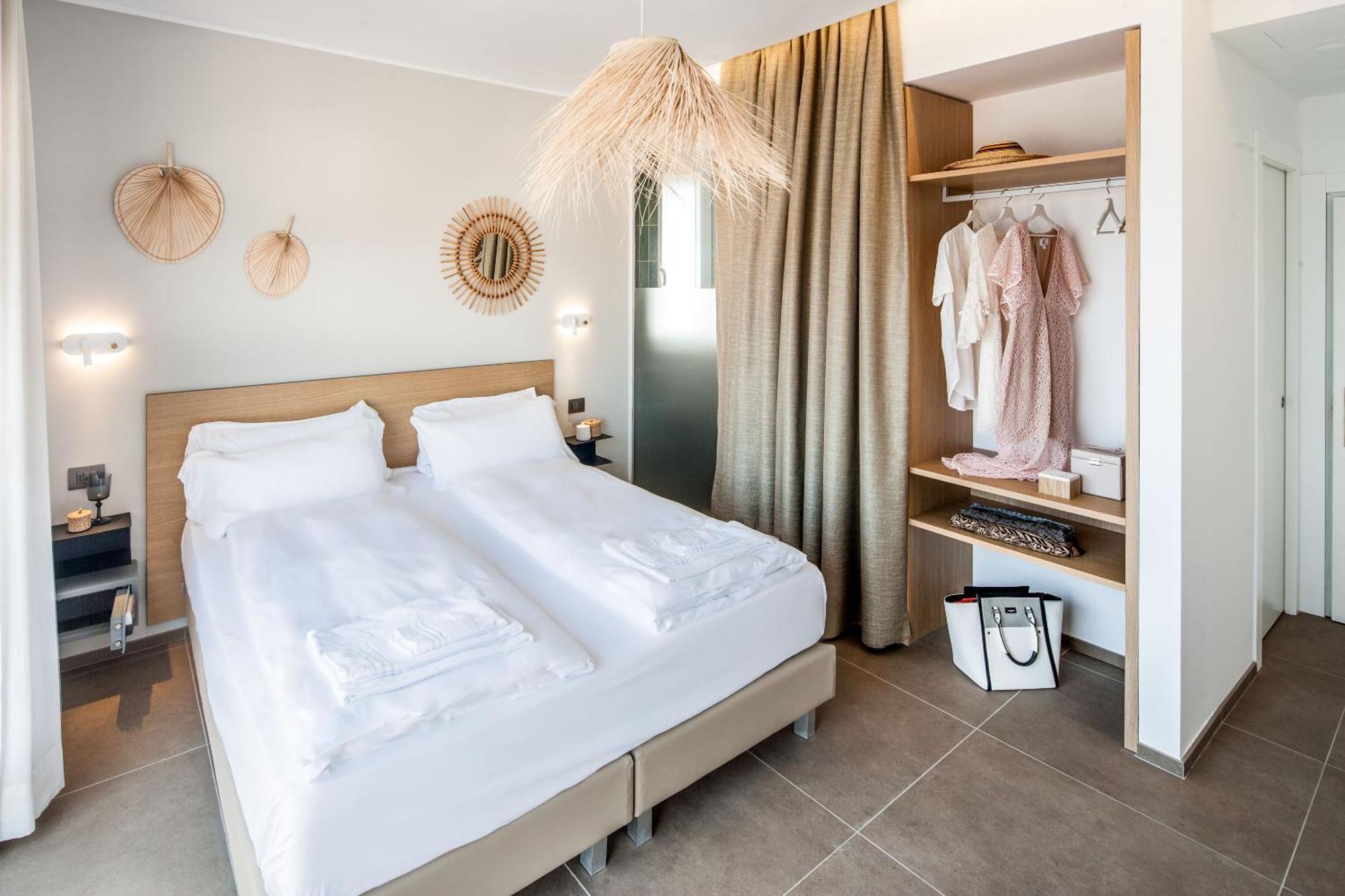 Hotel Moresco Diano Marina Exterior photo