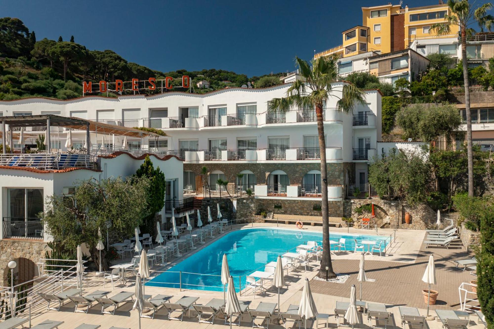 Hotel Moresco Diano Marina Exterior photo